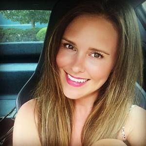 Meet your Posher, Steph